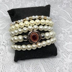 𝅺Curated bundle 5 faux pearl stretch costume dressy glam bracelets retro style